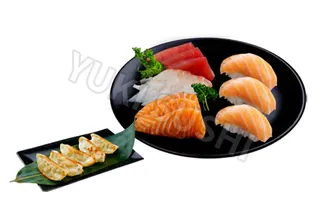 Plateau sushi, sashimi et gyoza